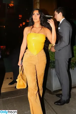 Kim Kardashian / KimKardashian / kim_kardashian nude photo #4121