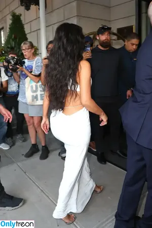 Kim Kardashian / KimKardashian / kim_kardashian nude photo #4150