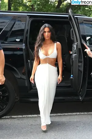 Kim Kardashian / KimKardashian / kim_kardashian nude photo #4178