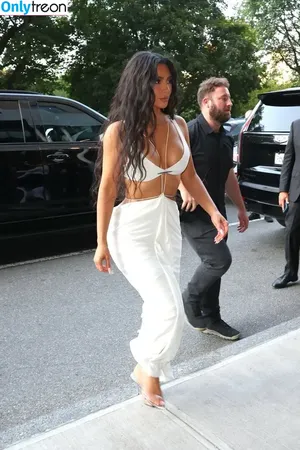 Kim Kardashian / KimKardashian / kim_kardashian nude photo #4189