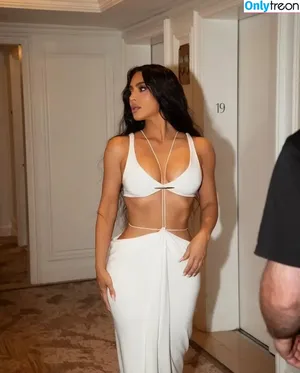 Kim Kardashian / KimKardashian / kim_kardashian nude photo #4214