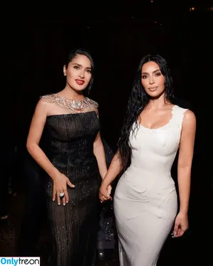 Kim Kardashian / KimKardashian / kim_kardashian nude photo #4217
