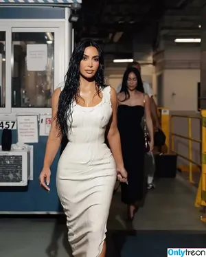 Kim Kardashian / KimKardashian / kim_kardashian nude photo #4221