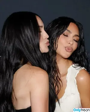 Kim Kardashian / KimKardashian / kim_kardashian nude photo #4223