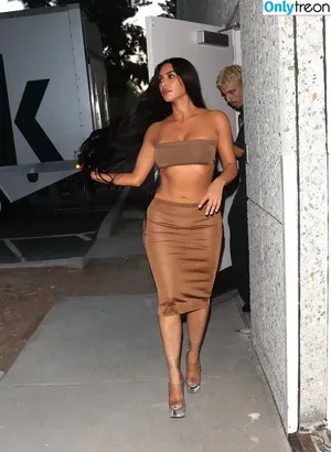 Kim Kardashian / KimKardashian / kim_kardashian nude photo #4275