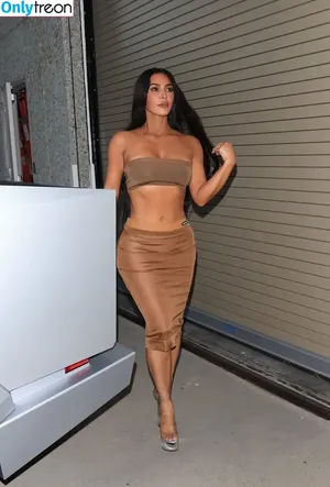 Kim Kardashian / KimKardashian / kim_kardashian nude photo #4278