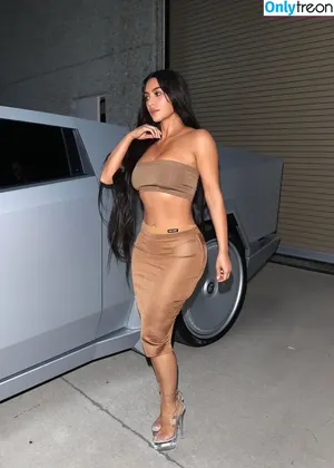 Kim Kardashian / KimKardashian / kim_kardashian nude photo #4282