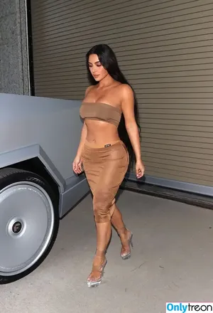 Kim Kardashian / KimKardashian / kim_kardashian nude photo #4283