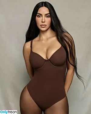 Kim Kardashian / KimKardashian / kim_kardashian nude photo #4295