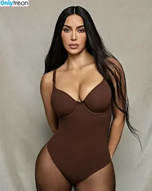 Kim Kardashian / KimKardashian / kim_kardashian nude photo #4307
