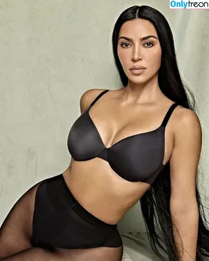 Kim Kardashian / KimKardashian / kim_kardashian nude photo #4311