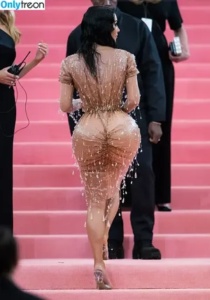 Kim Kardashian / KimKardashian / kim_kardashian nude photo #4348