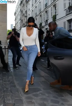 Kim Kardashian / KimKardashian / kim_kardashian nude photo #4360