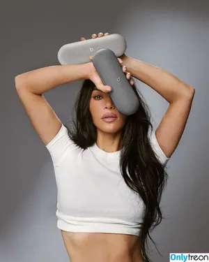 Kim Kardashian / KimKardashian / kim_kardashian nude photo #4383