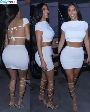 Kim Kardashian / KimKardashian / kim_kardashian nude photo #4411