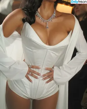 Kim Kardashian / KimKardashian / kim_kardashian nude photo #4438
