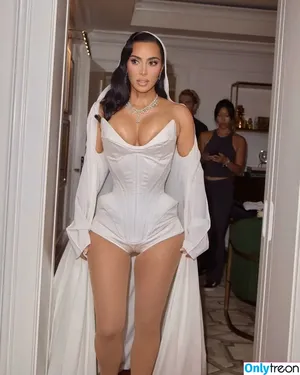 Kim Kardashian / KimKardashian / kim_kardashian nude photo #4441