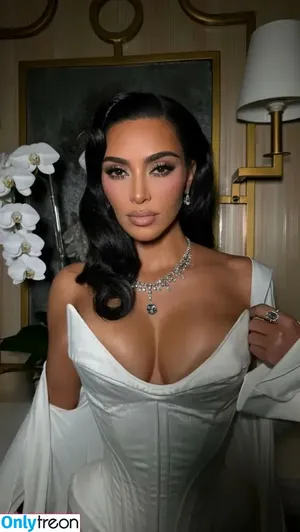 Kim Kardashian / KimKardashian / kim_kardashian nude photo #4454