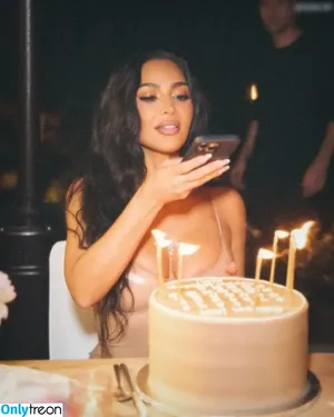 Kim Kardashian / KimKardashian / kim_kardashian nude photo #4479