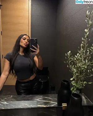 Kim Kardashian / KimKardashian / kim_kardashian nude photo #4495