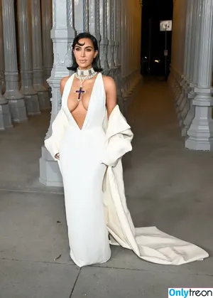 Kim Kardashian / KimKardashian / kim_kardashian nude photo #4552