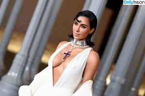 Kim Kardashian / KimKardashian / kim_kardashian nude photo #4565
