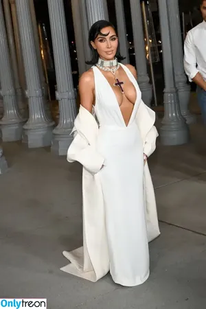 Kim Kardashian / KimKardashian / kim_kardashian nude photo #4566