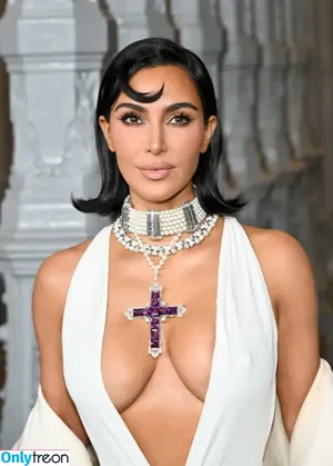 Kim Kardashian / KimKardashian / kim_kardashian nude photo #4567