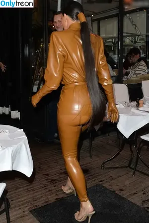 Kim Kardashian / KimKardashian / kim_kardashian nude photo #4573