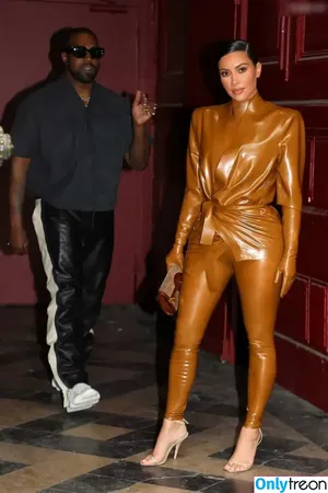Kim Kardashian / KimKardashian / kim_kardashian nude photo #4577