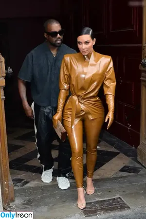 Kim Kardashian / KimKardashian / kim_kardashian nude photo #4578