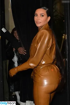 Kim Kardashian / KimKardashian / kim_kardashian nude photo #4583