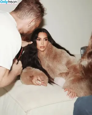 Kim Kardashian / KimKardashian / kim_kardashian nude photo #4624