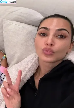 Kim Kardashian / KimKardashian / kim_kardashian nude photo #4668