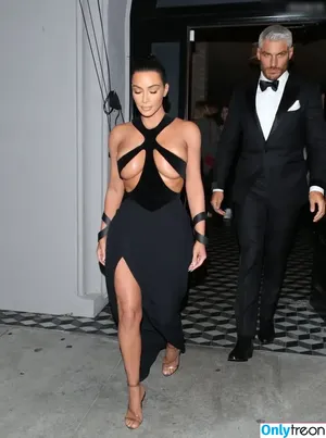 Kim Kardashian / KimKardashian / kim_kardashian nude photo #4683