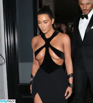 Kim Kardashian / KimKardashian / kim_kardashian nude photo #4701
