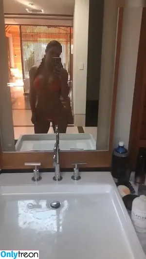 Kim Kardashian / KimKardashian / kim_kardashian nude photo #4710