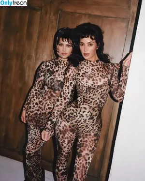 Kim Kardashian / KimKardashian / kim_kardashian nude photo #4740