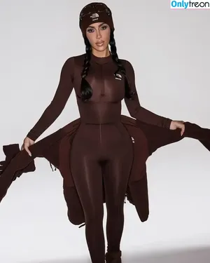 Kim Kardashian / KimKardashian / kim_kardashian nude photo #4880