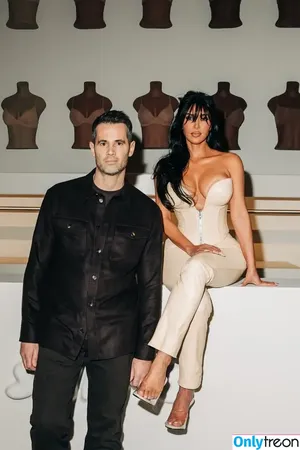 Kim Kardashian / KimKardashian / kim_kardashian nude photo #4909