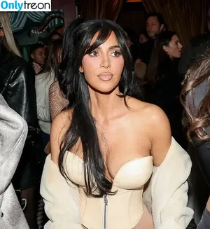 Kim Kardashian / KimKardashian / kim_kardashian nude photo #4914