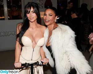 Kim Kardashian / KimKardashian / kim_kardashian nude photo #4929