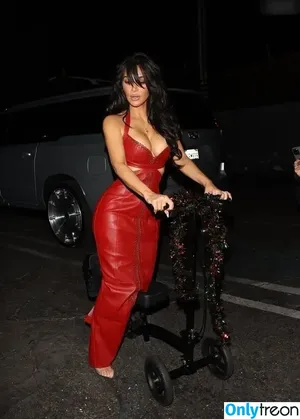 Kim Kardashian / KimKardashian / kim_kardashian nude photo #4982