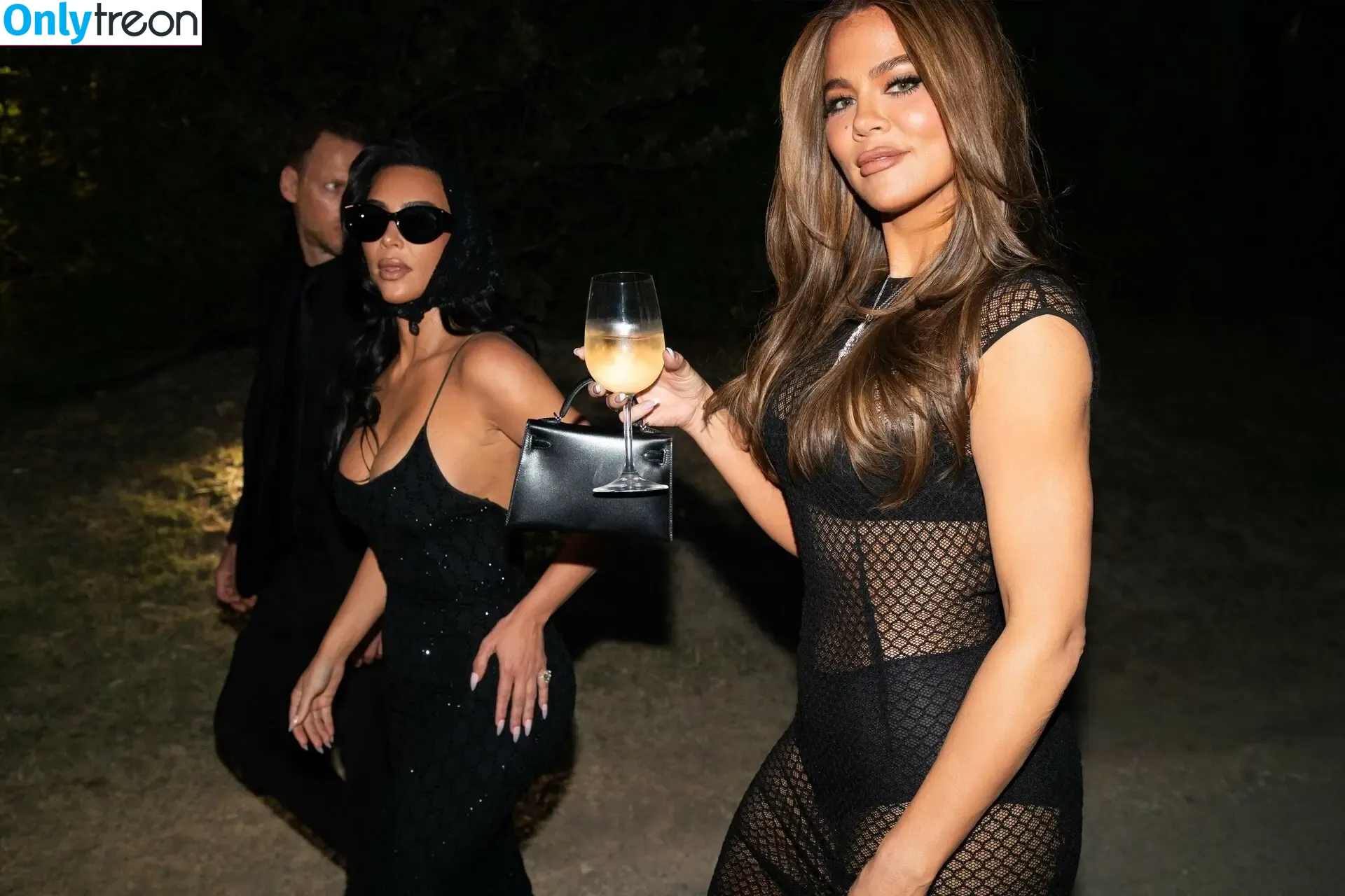 Kim Kardashian nude photo #4050 (KimKardashian / kim_kardashian)
