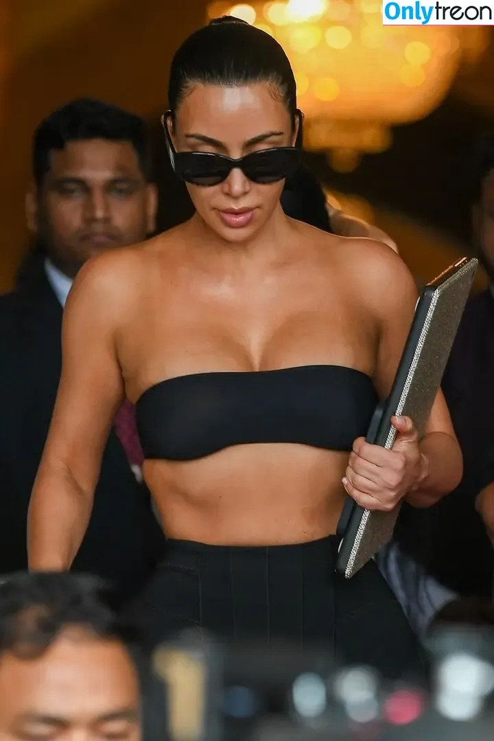 Kim Kardashian nude photo #4066 (KimKardashian / kim_kardashian)