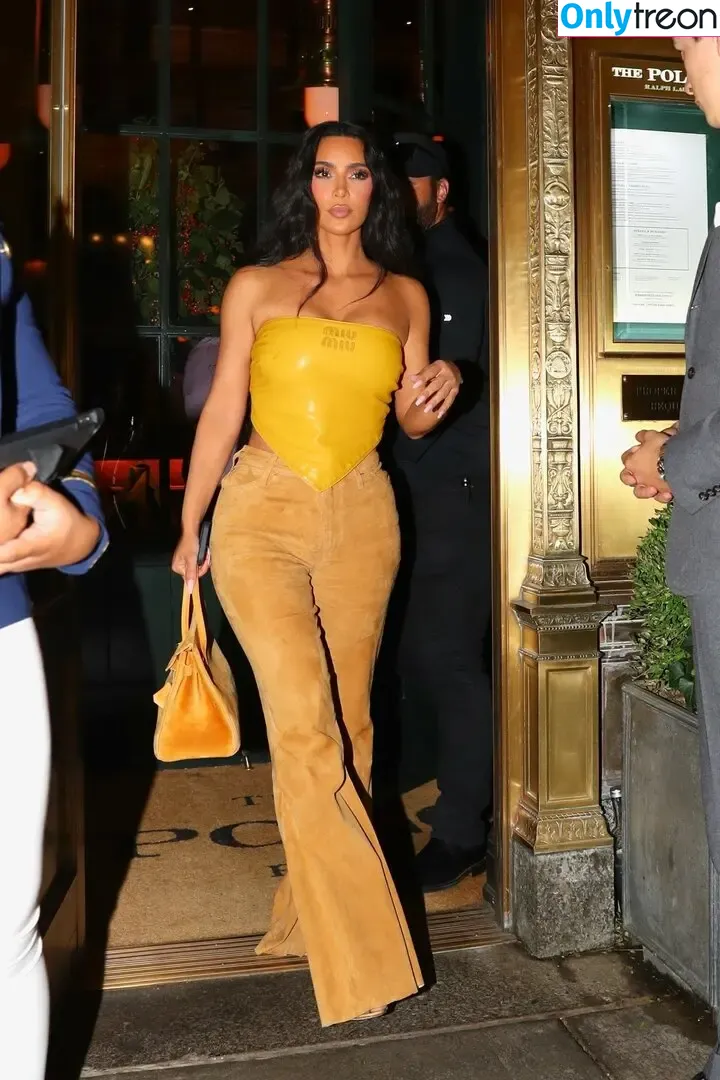 Kim Kardashian nude photo #4116 (KimKardashian / kim_kardashian)