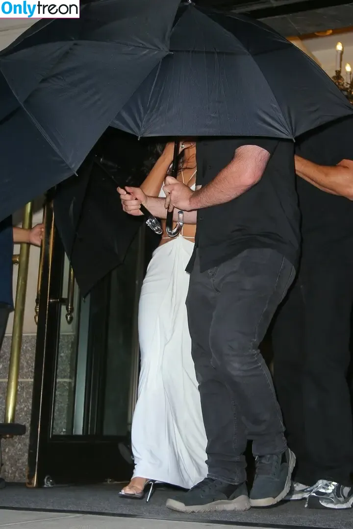 Kim Kardashian nude photo #4164 (KimKardashian / kim_kardashian)