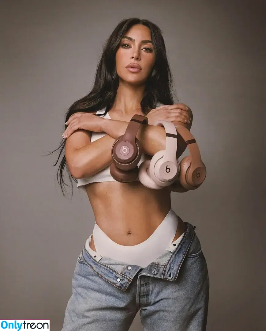 Kim Kardashian nude photo #4195 (KimKardashian / kim_kardashian)