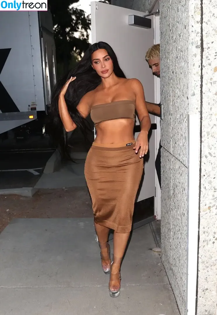 Kim Kardashian nude photo #4277 (KimKardashian / kim_kardashian)