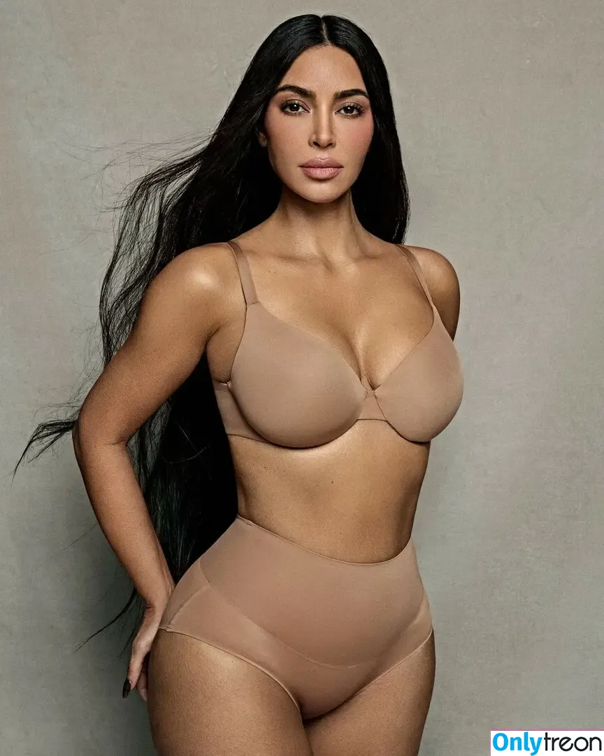 Kim Kardashian nude photo #4288 (KimKardashian / kim_kardashian)